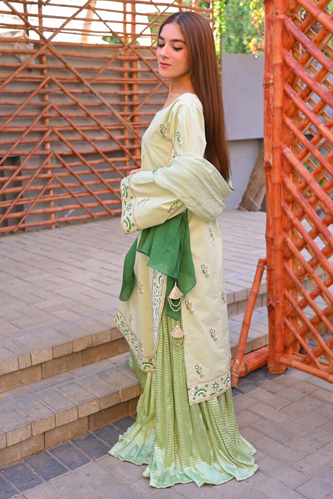 Maahru 3-Piece Contemporary Kurti Set with Block Print Detailing