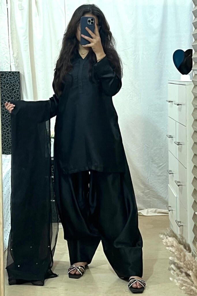 ELLA- Black Farshi Set