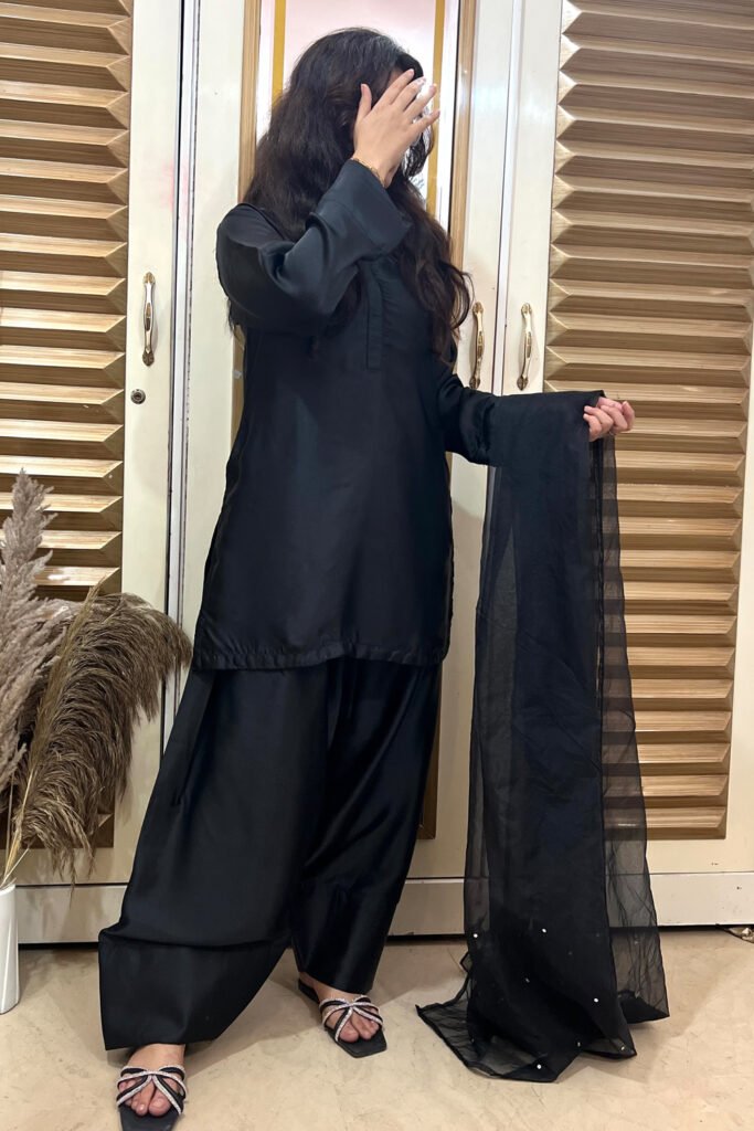 ELLA- Black Farshi Set