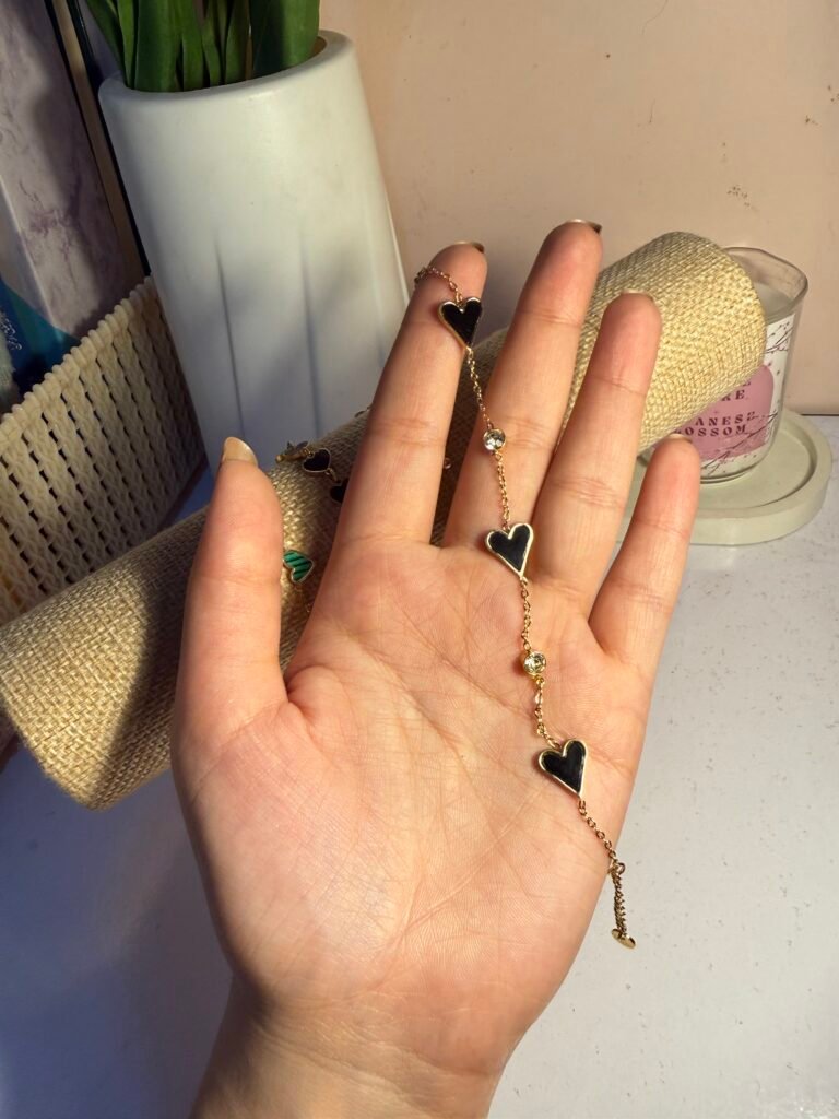 AMORE-bracelet